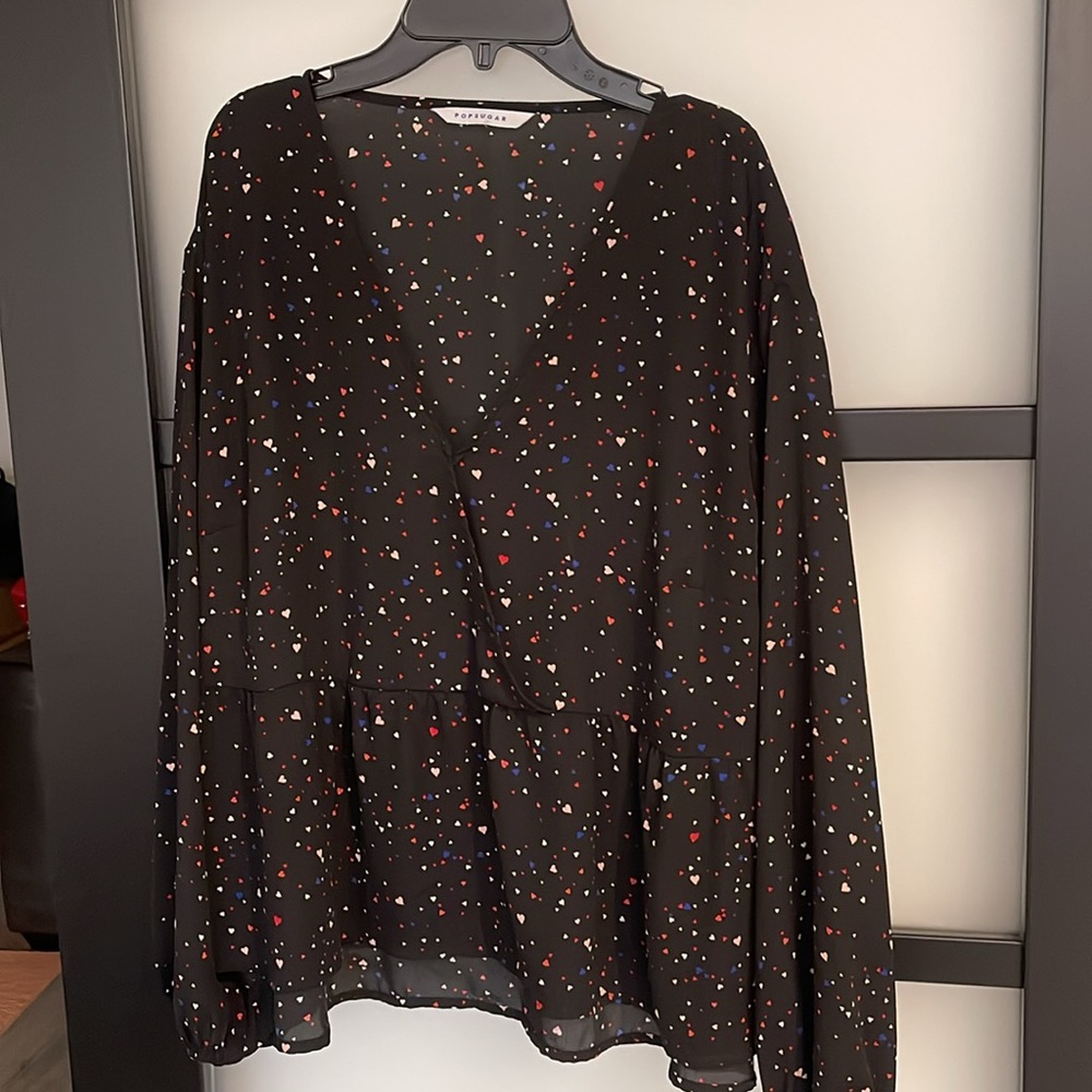 Magnificent Black with white pink and red Heart print Crossover peplum top EUC